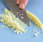 How to Peel and Mince Garlic